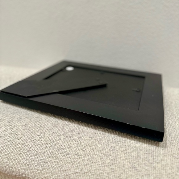 TRESHOLD Picture Frame - Picture 6 of 7